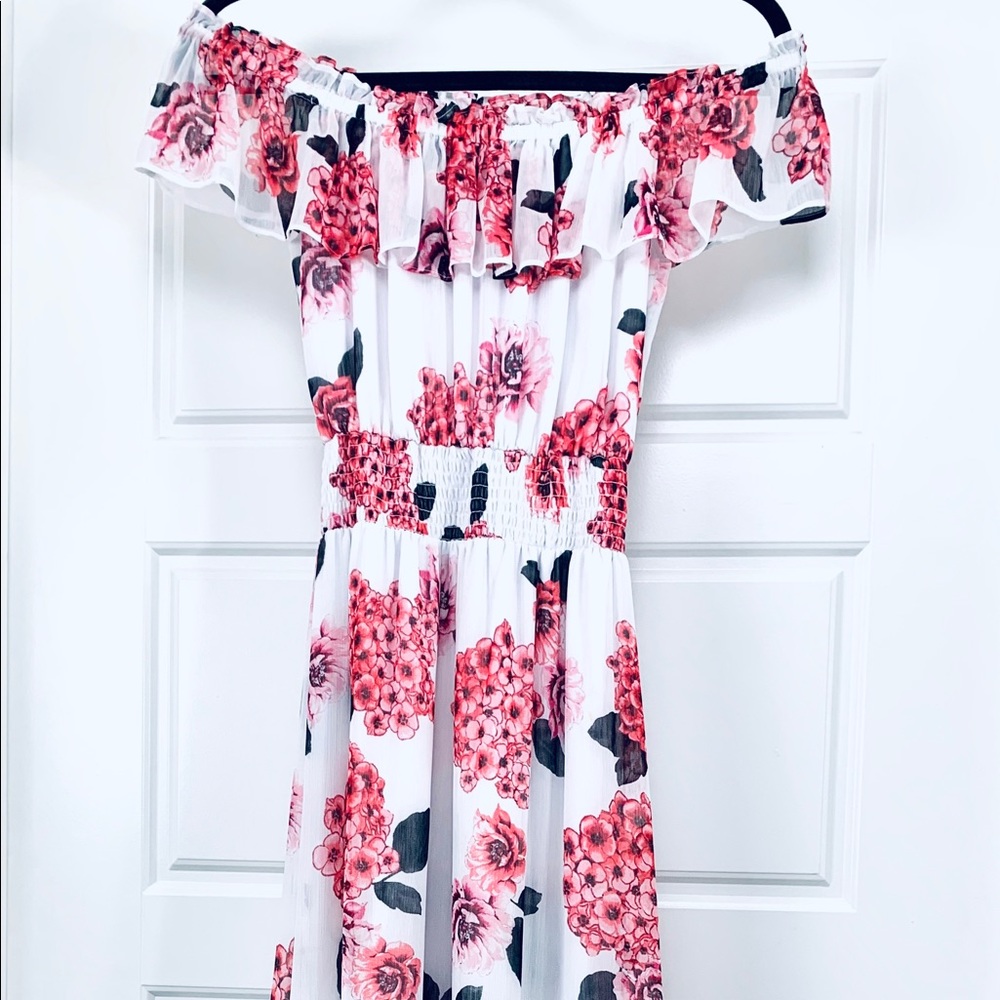 White House black market off shoulder floral gown
